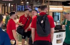 Τα πηγαδάκια των παικτών Παναθηναϊκού - Ολυμπιακού στο αεροδρόμιο, πριν την αναχώρηση για το Άμπου Ντάμπι (vid)