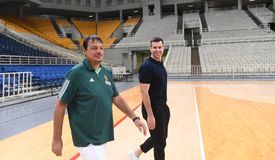 Παράνοια των Τούρκων με την ανακοίνωση του Αταμάν - «Τσάκισε τη Φενέρ εδώ, θα συντρίψει τον Ολυμπιακό στην Ελλάδα»