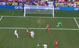 Η νέα μεγάλη ευκαιρία του Σπόραρ: Κλότσησε αέρα σε κενή εστία (vid)