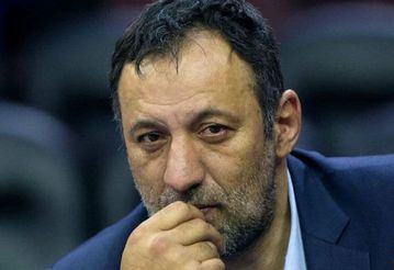 Βλάντε Ντίβατς:  Στο νοσοκομείο μετά από τροχαίο με τη μηχανή του