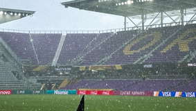 Καθυστερεί η έναρξη του δευτέρου ημιχρόνου στο Μπενφίκα - Όκλαντ Σίτι λόγω καταιγίδας