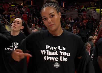 Διαμαρτυρίες παικτριών του WNBA για τους μισθούς τους: «Πληρώστε μας ό,τι μας χρωστάτε» (vid)
