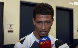 Μπέλιγχαμ: «O πατέρας μου φορούσε συνέχεια μία φανέλα του Ζιντάν κι εγώ τον ρωτούσα ποιος είναι αυτός»