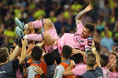 Ο Μέσι έγραψε ιστορία με την Ίντερ Μαϊάμι, κατέκτησε το πρώτο του τρόπαιο στις ΗΠΑ κι έγινε ο παίκτης με τα περισσότερα τρόπαια στην ιστορία του ποδοσφαίρου! (vids)