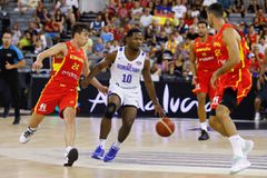 O Χουάντσο δεν έδωσε πολλά, αλλά οι Ισπανοί νίκησαν την Δομινικανή Δημοκρατία και ανακοίνωσαν τη δωδεκάδα τους