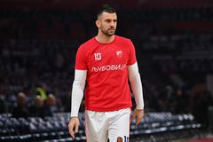 Τέλος εποχής στον Ερυθρό Αστέρα για τον Λάζιτς μετά από 14 χρόνια