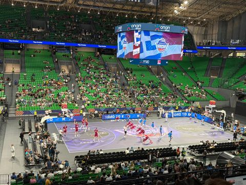 Το Sportal στο τουρνουά «Ακρόπολις»: Στο glass floor Γιάννης και Εθνική για ζέσταμα ενόψει Λετονίας (vid)