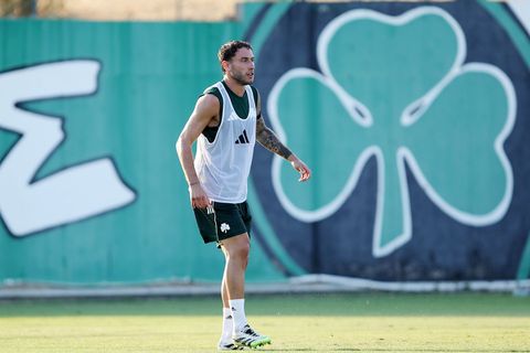 Παναθηναϊκός: Με Καλάμπρια, Τζούριτσιτς, Μπακασέτα η ευρωπαϊκή λίστα - Παρών στην προπόνηση ο Αλαφούζος (vid)