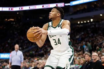 Αντετοκούνμπο: «Αφοσιωμένος στους Μπακς, αλλά είναι ανθρώπινο να αλλάξω γνώμη»