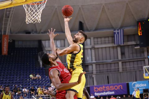 Υποψήφιος για το βραβείο Rising Star του EuroCup ο Μαντζούκας