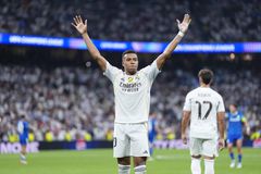 Ο Εμπαπέ συνεχίζει να οδηγεί την Ρεάλ Μαδρίτης που υπέταξε και την Εσπανιόλ