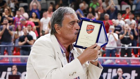 Ο Πανιώνιος τίμησε τον Βλάντο Τζούροβιτς (pic)
