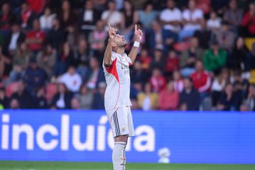 Ο Παυλίδης είχε ένα γκολ και δύο ασίστ στο ντεμπούτο του Μουρίνιο με την Μπενφίκα (vid)