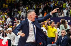 Η Φενέρμπαχτσε προανήγγειλε παίκτη με κουίζ εμπνευσμένο από τον Λεμπρόν (pic)