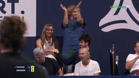 Το χαμόγελο της Μπαντόσα μετά τη νίκη του Τσιτσιπά (vid)