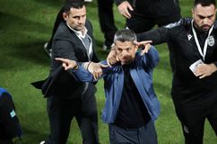 Η ΑΕΚ κάνει λόγο για προκλήσεις του Λουτσέσκου και ότι κινήθηκε επιθετικά προς τον Λαμέλα