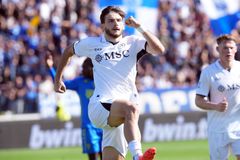 «Καθάρισε» με Κβαρατσχέλια η Νάπολι και πάτησε κορυφή!