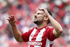 Ο Μεντιλίμπαρ, ο Ανδρούτσος και έξι αυτιά για... τράβηγμα