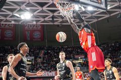 Εύκολη νίκη-πρόκριση για την Μπάγερν, λίγες ημέρες πριν υποδεχθεί τον Ολυμπιακό