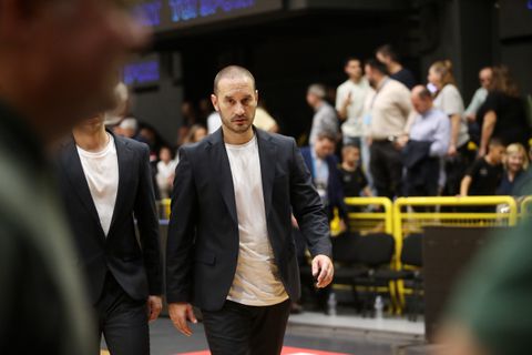 Καράισιτς: «Σταθήκαμε άτυχοι σε ορισμένες στιγμές με το Μαρούσι» - Τι είπε για τον τραυματισμό του Φόρεστερ