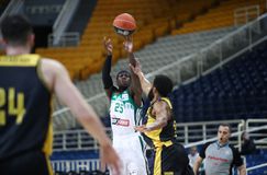 Μετά από 13 άστοχα τρίποντα πήρε... φωτιά ο Ναν! (vid)