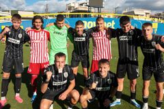 Το ξεχωριστό tweet της Super League: «Αντίπαλοι μόνο για 90 λεπτά...»