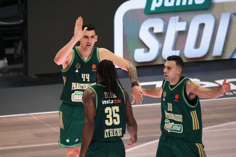 Μαυράκης: «Ο Παναθηναϊκός μετέτρεψε το glass floor σε... dance floor!» (vid)