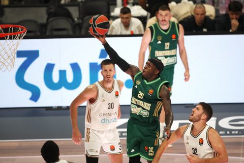 Αποθέωσε τον Φαρίντ ο Κέντρικ Ναν