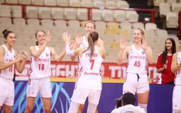 Λύγισε στο τέλος ο Ολυμπιακός, 65-59 η Βαλένθια στο ΣΕΦ