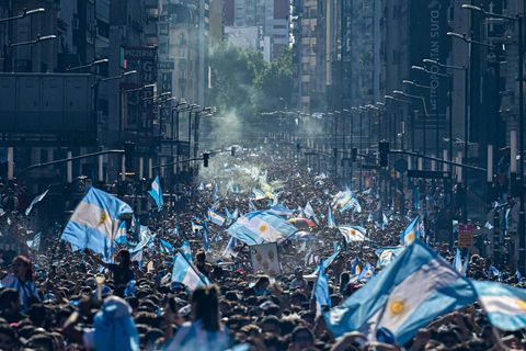 Ο πρόεδρος Ελλήνων Μπουένος Άιρες στο SPORTAL: «Από άλλο πλανήτη ο Μέσι» (vid & pic)