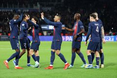 «Περίπατος» και παραμονή στην κορυφή για την Παρί Σεν Ζερμέν - Ασταμάτητο... τρένο η Μπρεστ με καρέ Ντουμπιά