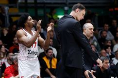 Ολυμπιακός: Πώς η καλύτερη ομάδα της Ευρώπης έχει βυθιστεί στην εσωστρέφεια