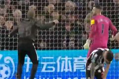 Ξεκινάει έρευνες η Μητροπολιτική αστυνομία για τον εντοπισμό του οπαδού που χτύπησε τον τερματοφύλακα της Νιούκαστλ