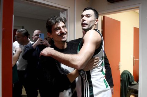 Επίσκεψη Γιαννακόπουλου σε Αταμάν και παίκτες - «Είστε καλύτεροι, μπορείτε να κάνετε την ανατροπή»