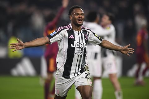 Η Γιουβέντους «καθάρισε» την Ρόμα και πλησίασε την κορυφή