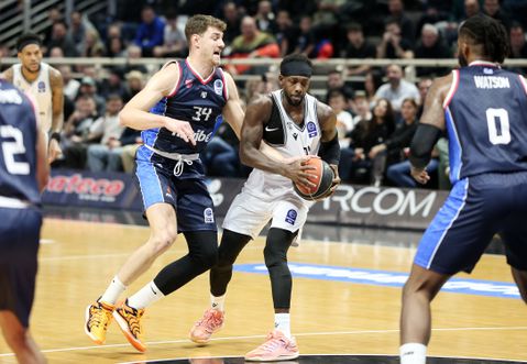 Ντεμπούτο Μπέβερλι στον ΠΑΟΚ: Η αποθέωση και οι πρώτοι του πόντοι