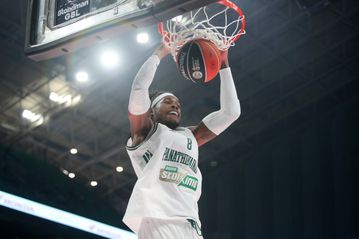 Σα να μην πέρασε μια μέρα: Το τρομερό comeback game του Χολμς (vid)