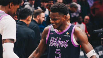 Μεγάλη νίκη των Τίμπεργουλβς επί των Θάντερ με πρωταγωνιστή τον Έντουαρντς