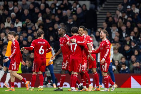 Η Λίβερπουλ «καθάρισε» την Τότεναμ των 9 παικτών σε ματς-θρίλερ