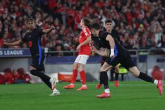 Ο θεός του ποδοσφαίρου ψήφισε Παυλίδη, αλλά και… Μπαρτσελόνα στη ματσάρα των εννιά γκολ της Λισαβόνας!