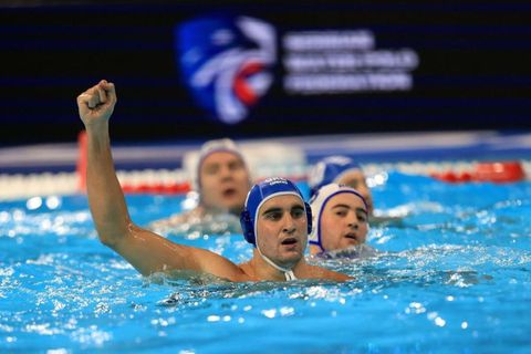 Άνετη και ωραία η Εθνική και τώρα Ουγγαρία με φόντο το μετάλλιο!