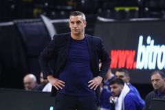 Παπανικολόπουλος: «Δεν έπρεπε να δώσουμε τόσα ελεύθερα σουτ στον Λεκαβίτσιους»