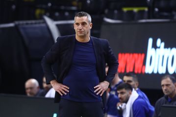 Παπανικολόπουλος: «Δεν έπρεπε να δώσουμε τόσα ελεύθερα σουτ στον Λεκαβίτσιους»