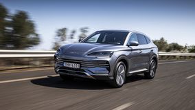 Δοκιμάζουμε το BYD Seal U DM-i AWD – Καλοεξοπλισμένο και αποδοτικό plug-in hybrid μεσαίο SUV με τετρακίνηση και χώρους για όλη την οικογένεια