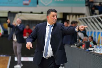 Το Λαύριο θέλει Λιμνιάτη ή Αγγέλου για την αντικατάσταση του Σερέλη