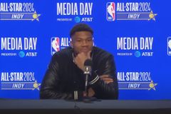 Αντετοκούνμπο: «Δεν βλέπω μπάσκετ. Δεν παρακολουθώ τι κάνουν οι άλλοι...» (vids)