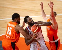 Η Μεγάλη Βρετανία προκρίθηκε κόντρα στην Ολλανδία κάνοντας... δωράκι στην Τσεχία