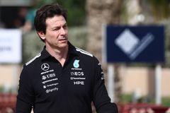 Έξαλλος ο Βολφ με τις φήμες για τον κινητήρα της Mercedes: «Καθαρές μ@λ@κίες»