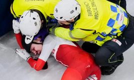 Σοκαριστικό ατύχημα στους Χειμερινούς Ολυμπιακούς Αγώνες - Γλίτωσε από το να χάσει το μάτι της (vid)