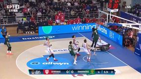 Εντυπωσιακό μπλοκ του Χολμς στον Ουόκαπ